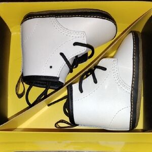 Journeys IN BOX Crib Shoes